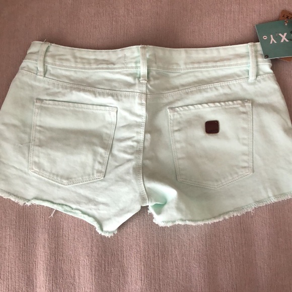 Mint green Roxy jean shorts. - Picture 4 of 4